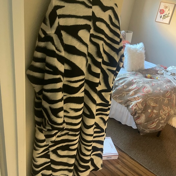 Boohoo Zebra Belted Wool Look Coat - Picture 14 of 15